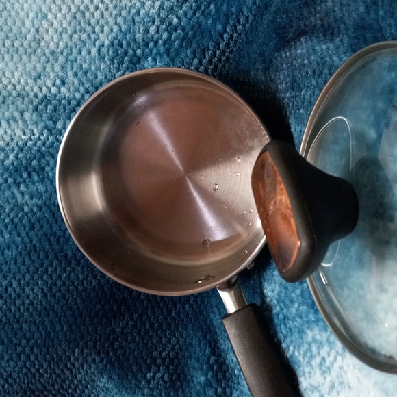 Paula Deen Collection 1 qt Saucepan Stainless Steel Cookware/Pot with Lid - Picture 4 of 4